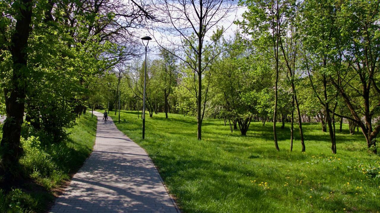 Apartament Park Lotników Cracóvia Exterior foto