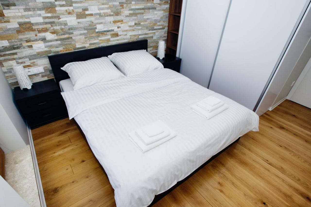 Apartament Park Lotników Cracóvia Exterior foto